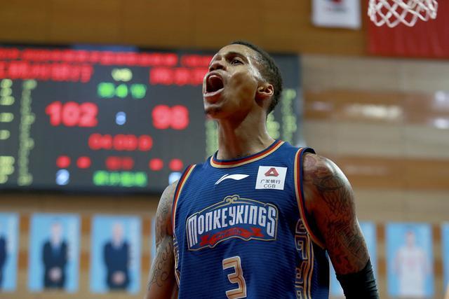 王哲林19+7+6上海胜江苏 浙江7人上双胜山西